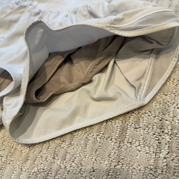 Lululemon Hotty Hot Shorts size 0 WITH BAG - Picture 7 of 16